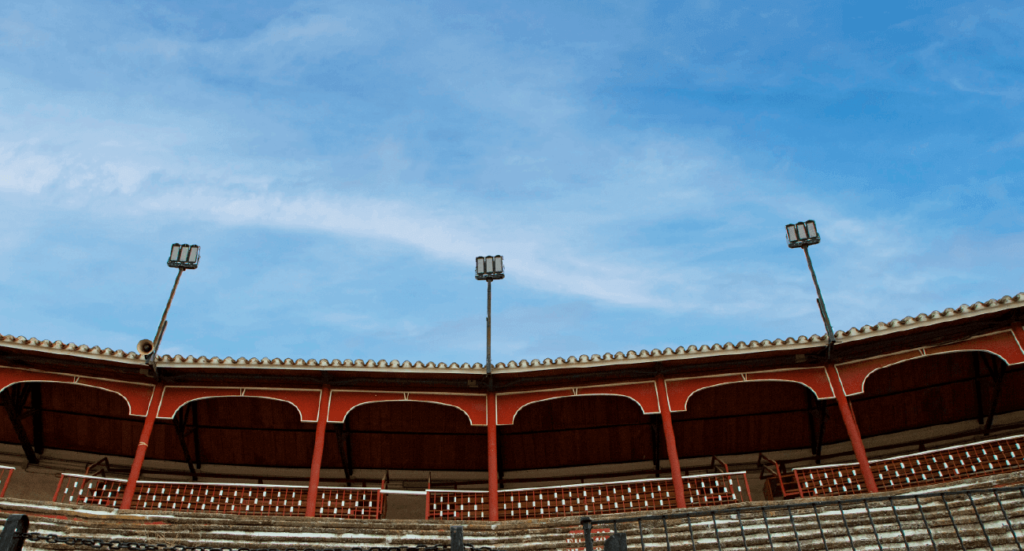 prilux-proyecto-campo-toros-hellin-6