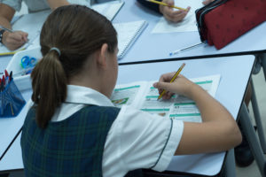 Iluminación inteligente para colegios y oficinas