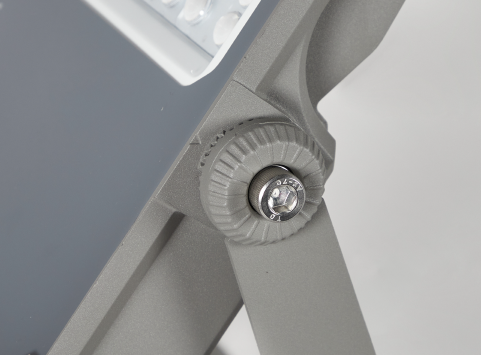 prilux-akagy-detalle-lira