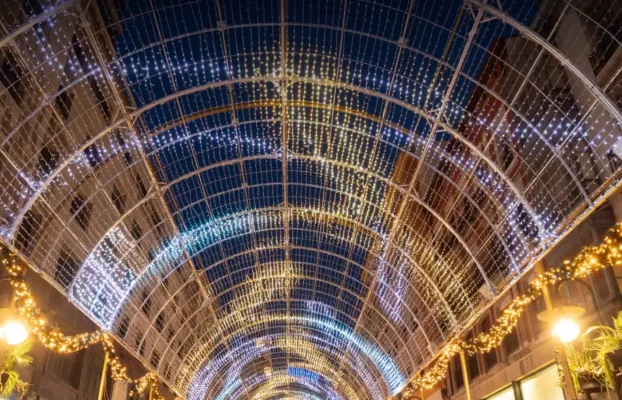 Prilux illumine Noël à Tolède avec des innovations technologiques et un grand spectacle son et lumière.