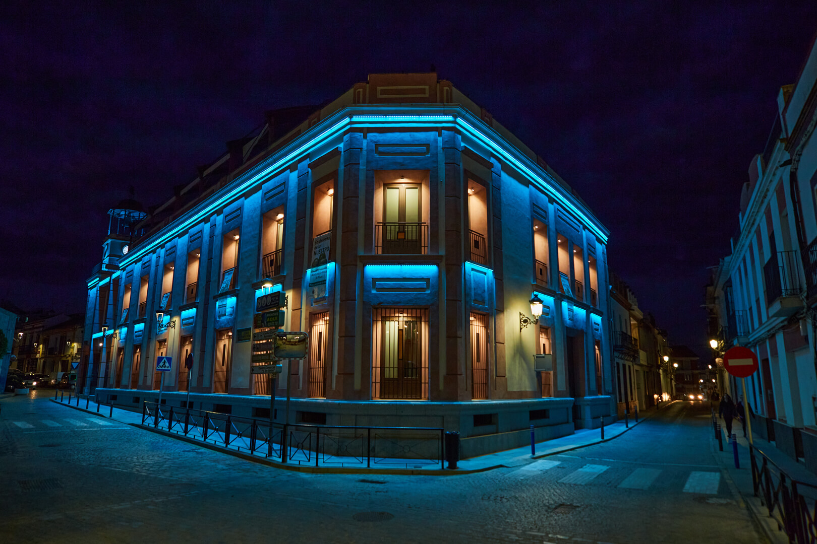 Dynamic lighting of the Town Hall of Pilas (Sevilla)