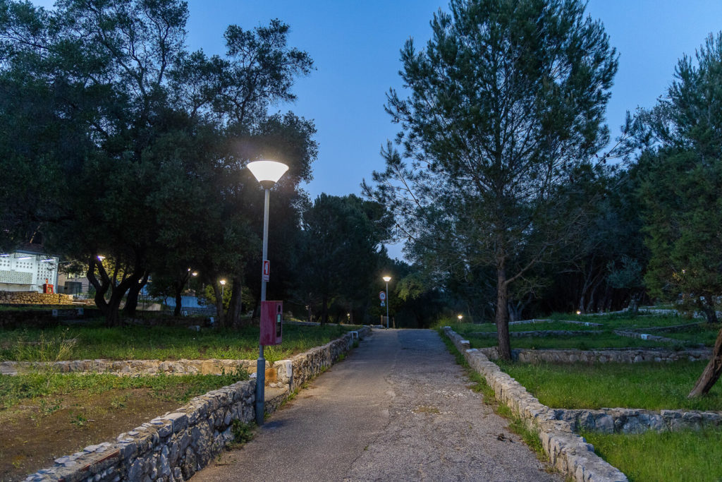 Éclairage extérieur efficace au camping de Sesimbra (Portugal)