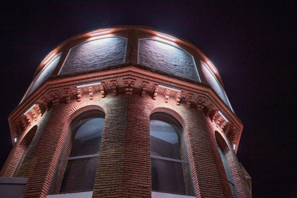 Éclairage dynamique de la Torre del Agua à Pilas (Sevilla)