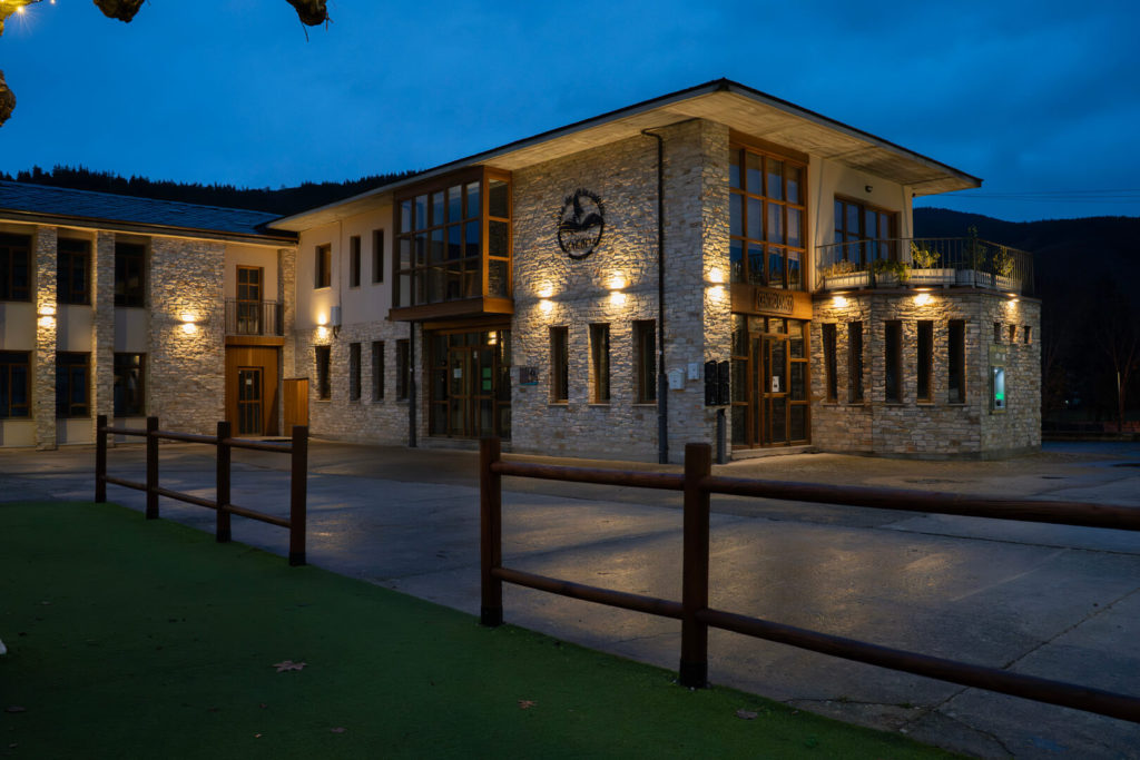 Iluminación exterior Casa Cultural Daniel Balboa en Molinaseca – León